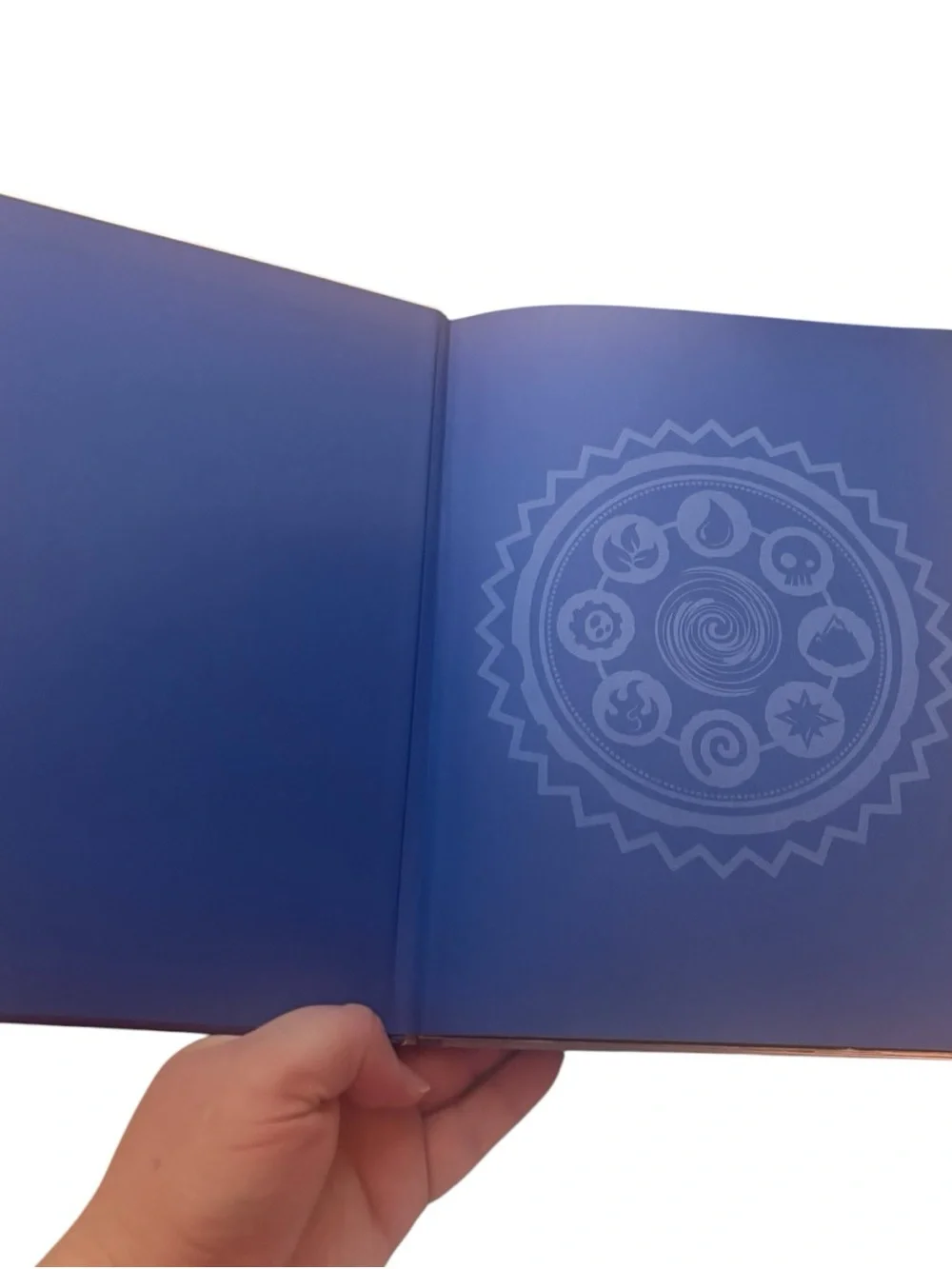 Skylanders Universe Chronicles Guide Book DK 2014 Heroes Elements Activison